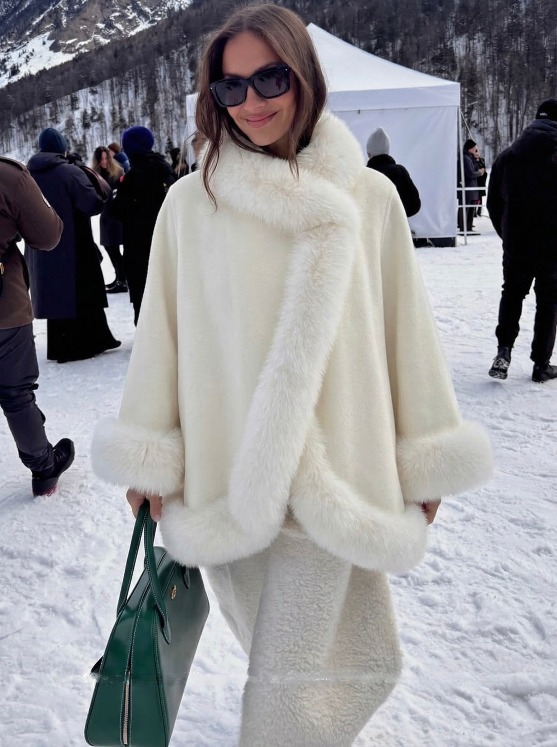 The Malmö - Mantel aus Kaschmir mit Vintage Pelz