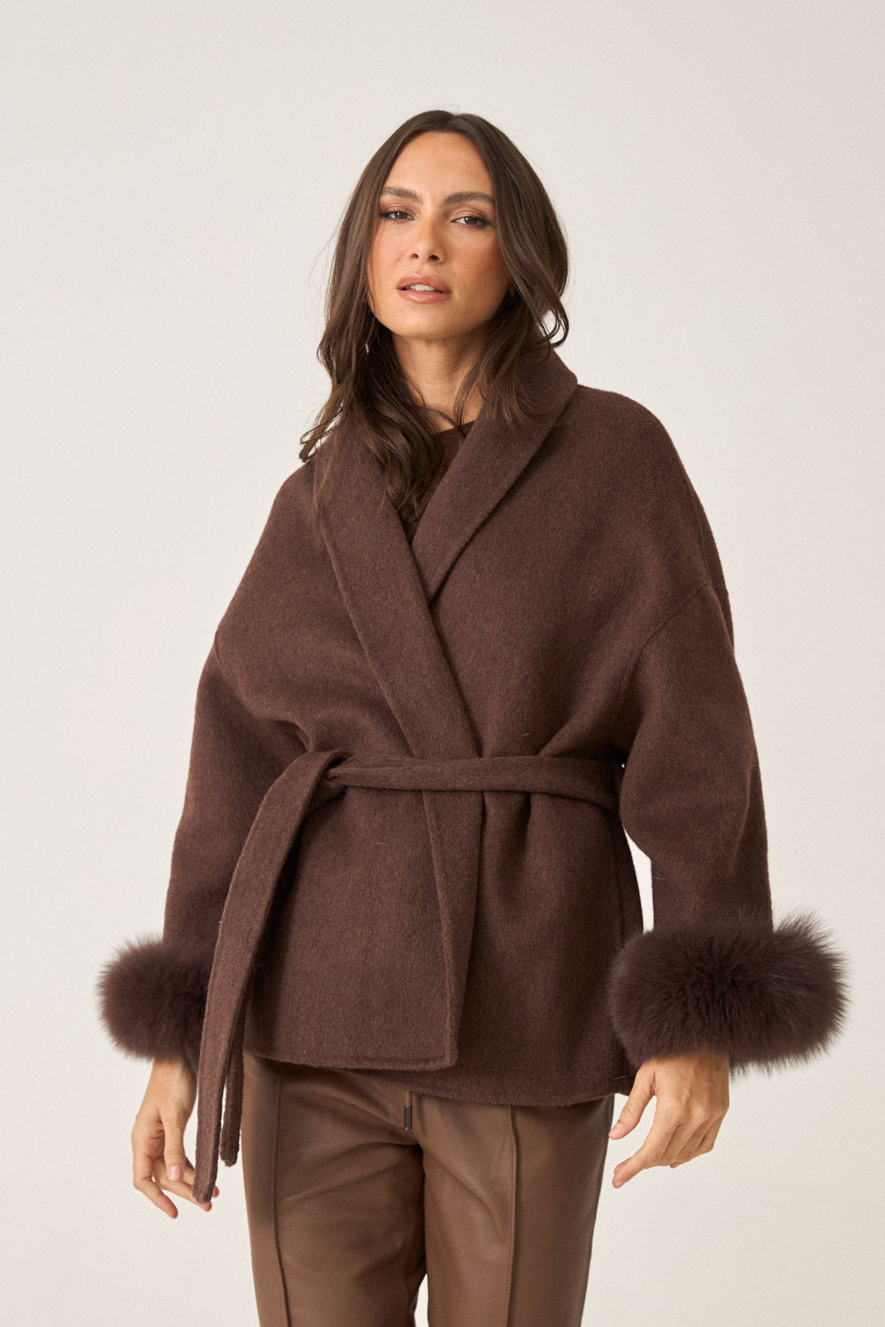 Kurzer Wollmantel mit Fellärmel - THE LUND ESPRESSO Espresso Brown