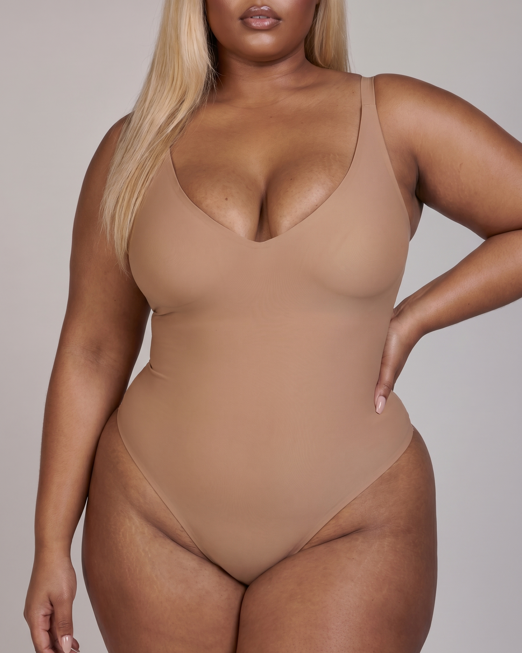 Signature Plunge Sculpting Bodysuit – Skin