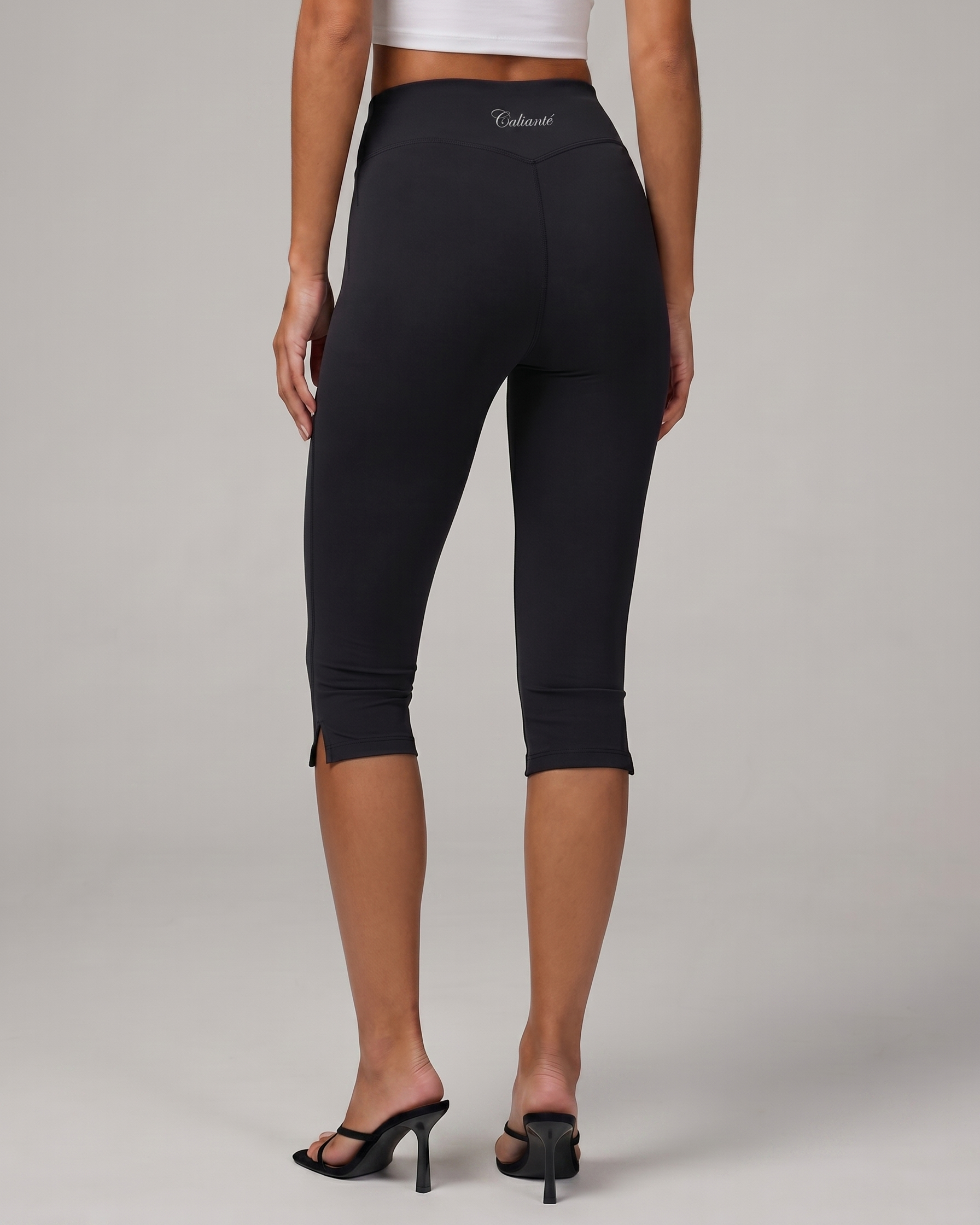 Capri Leggins – Noir Éternal