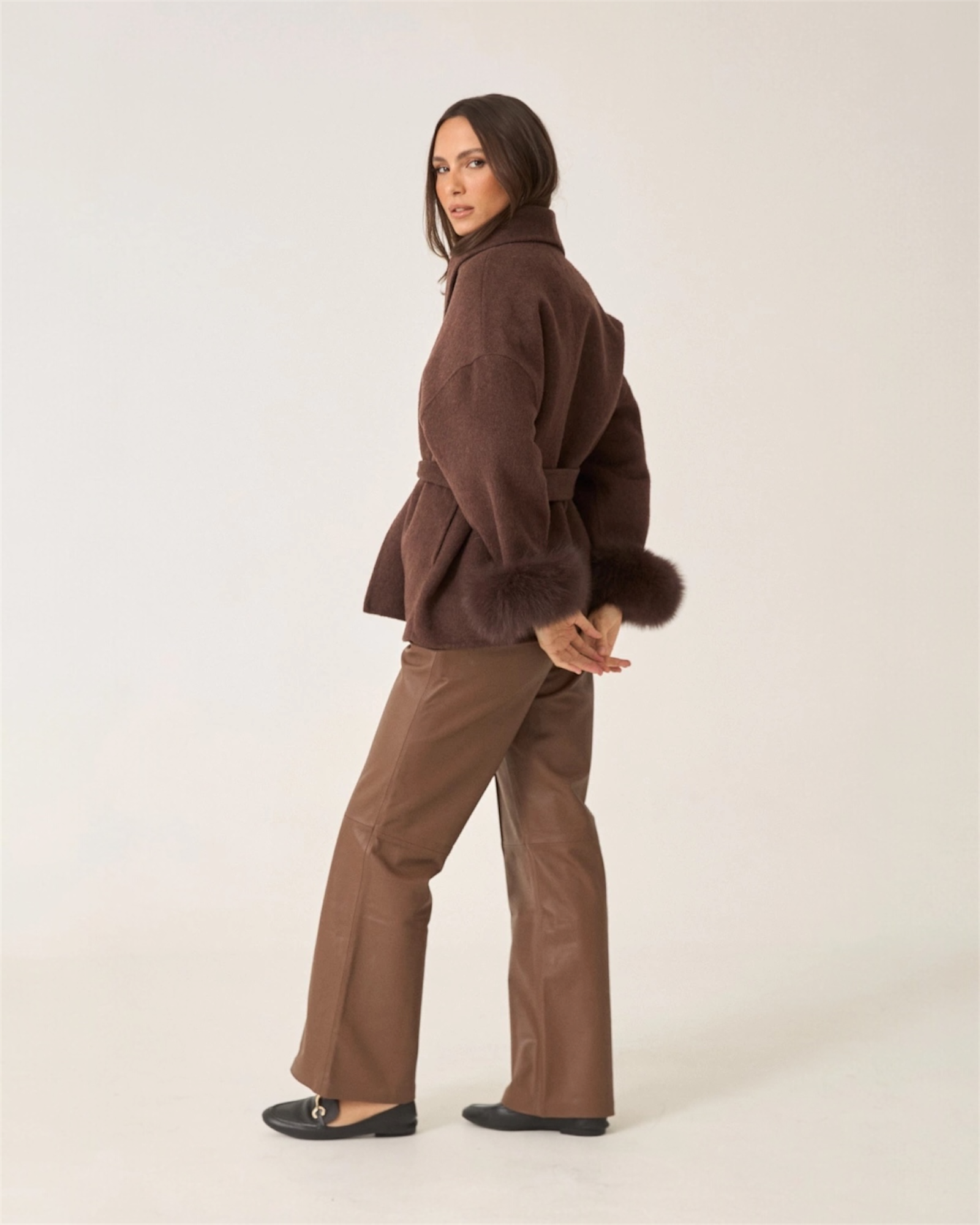 Kurzer Wollmantel mit Fellärmel -  THE LUND ESPRESSO Espresso Brown