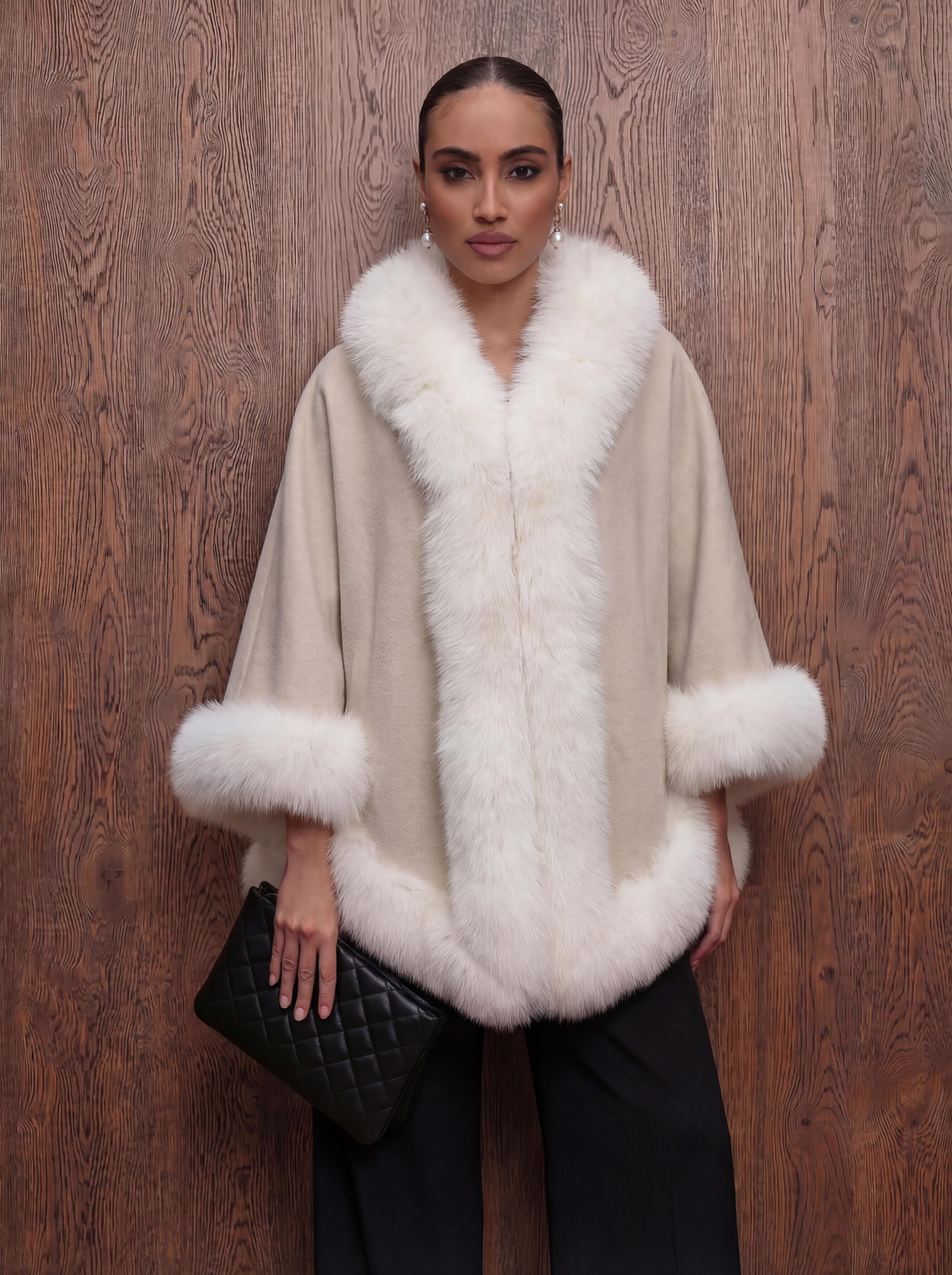 The Tijuana- Poncho aus Kaschmir mit Pelz