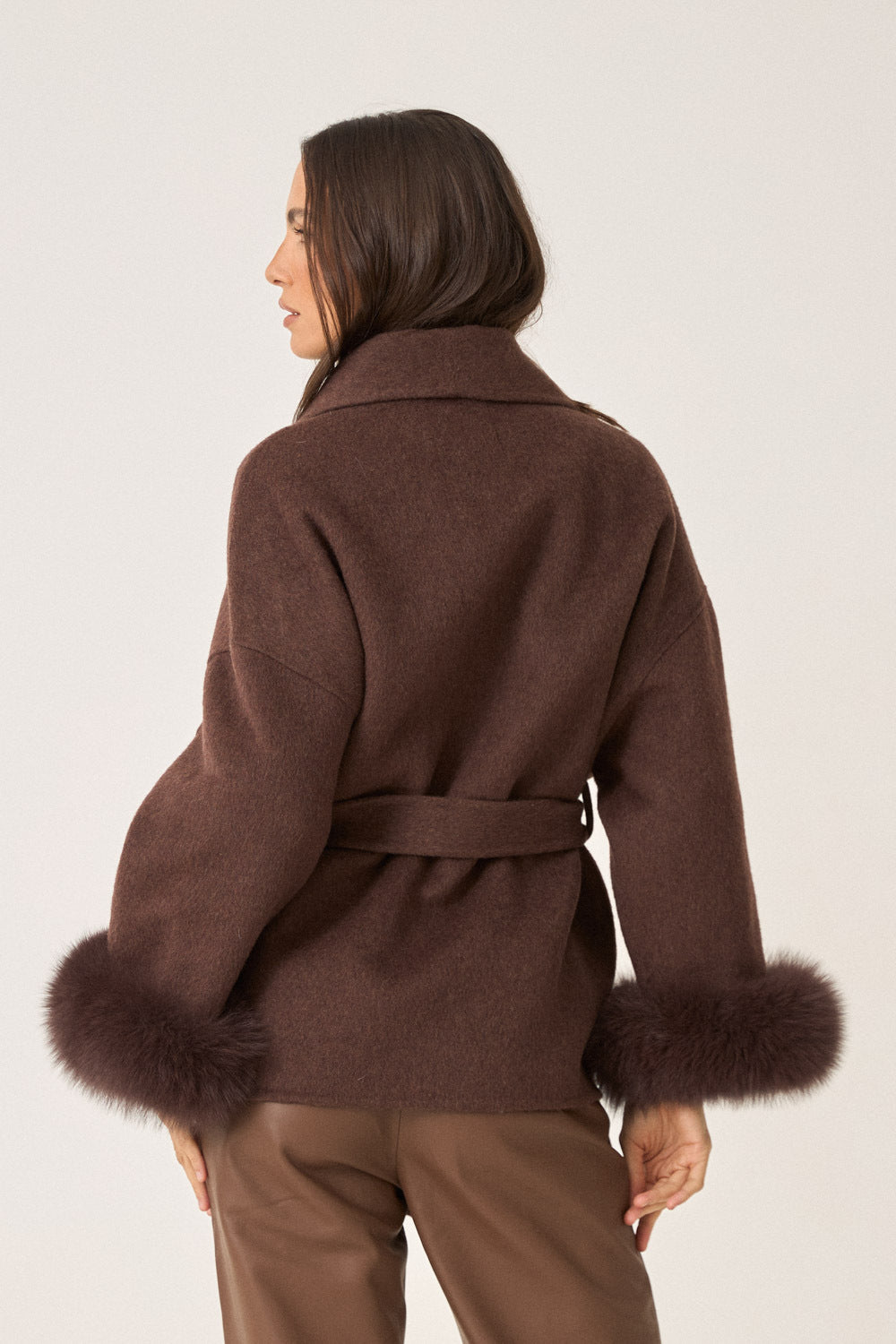 Kurzer Wollmantel mit Fellärmel -  THE LUND ESPRESSO Espresso Brown