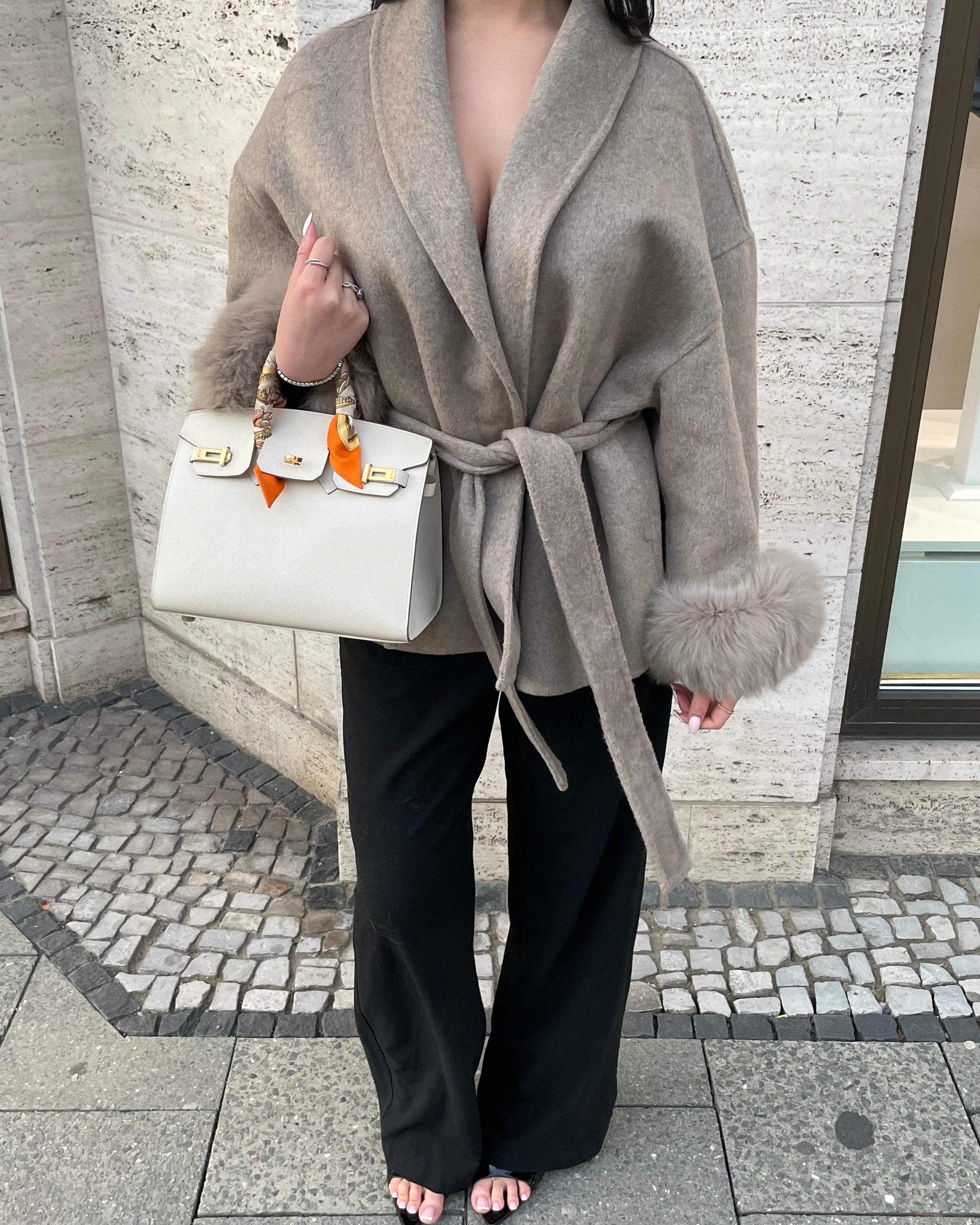 Wollmantel mit Fellbesatz