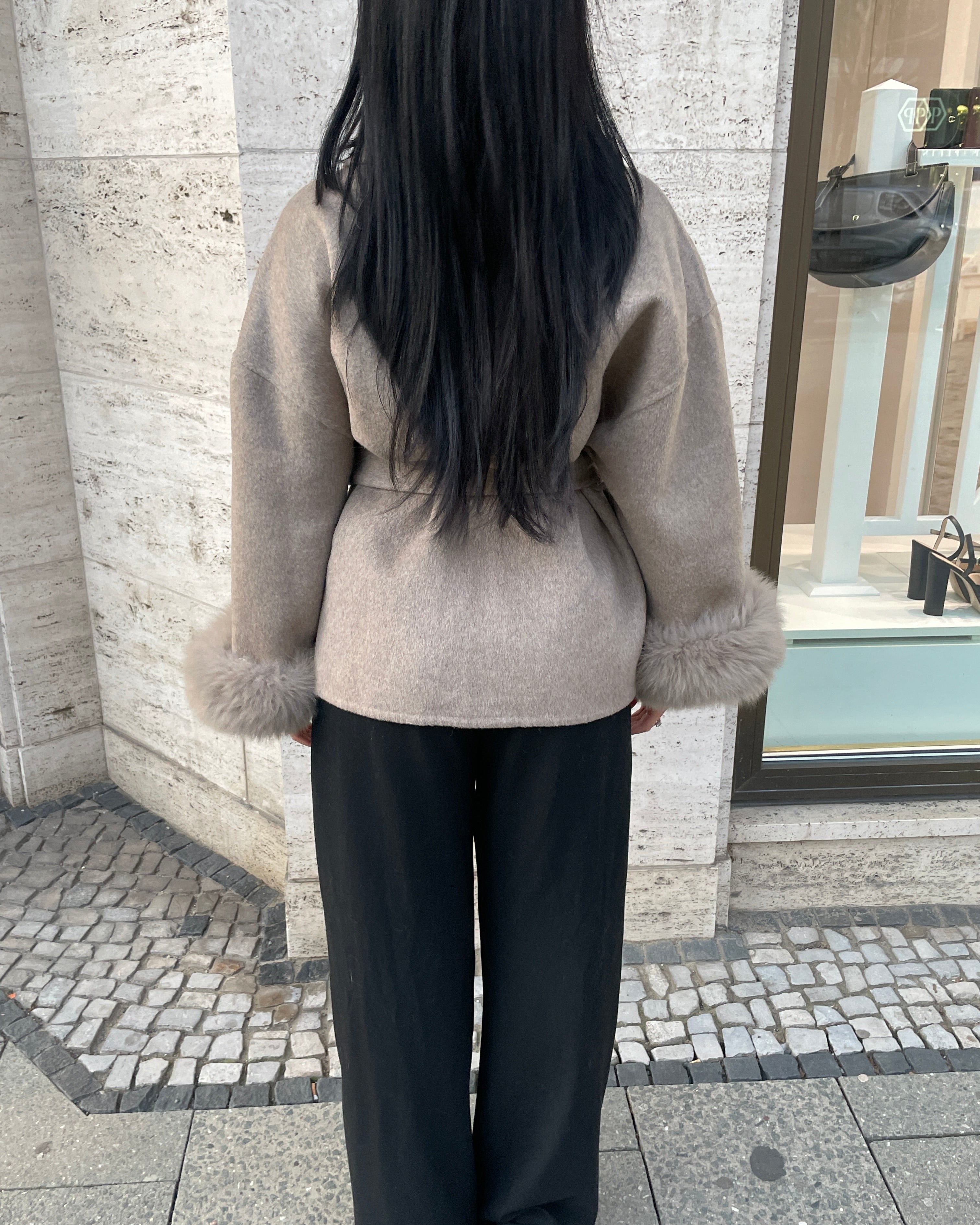 Wollmantel mit Fellbesatz