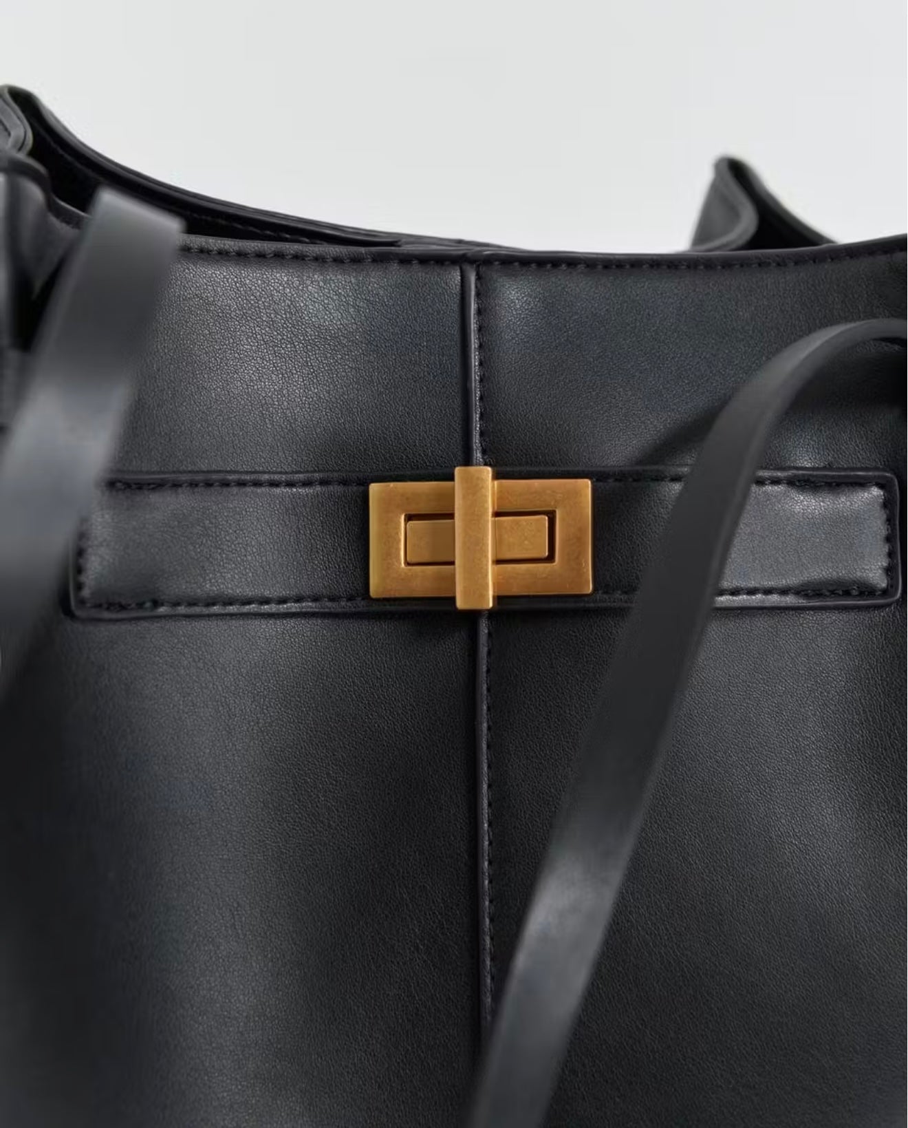 Uni Tasche mit langen Riemen