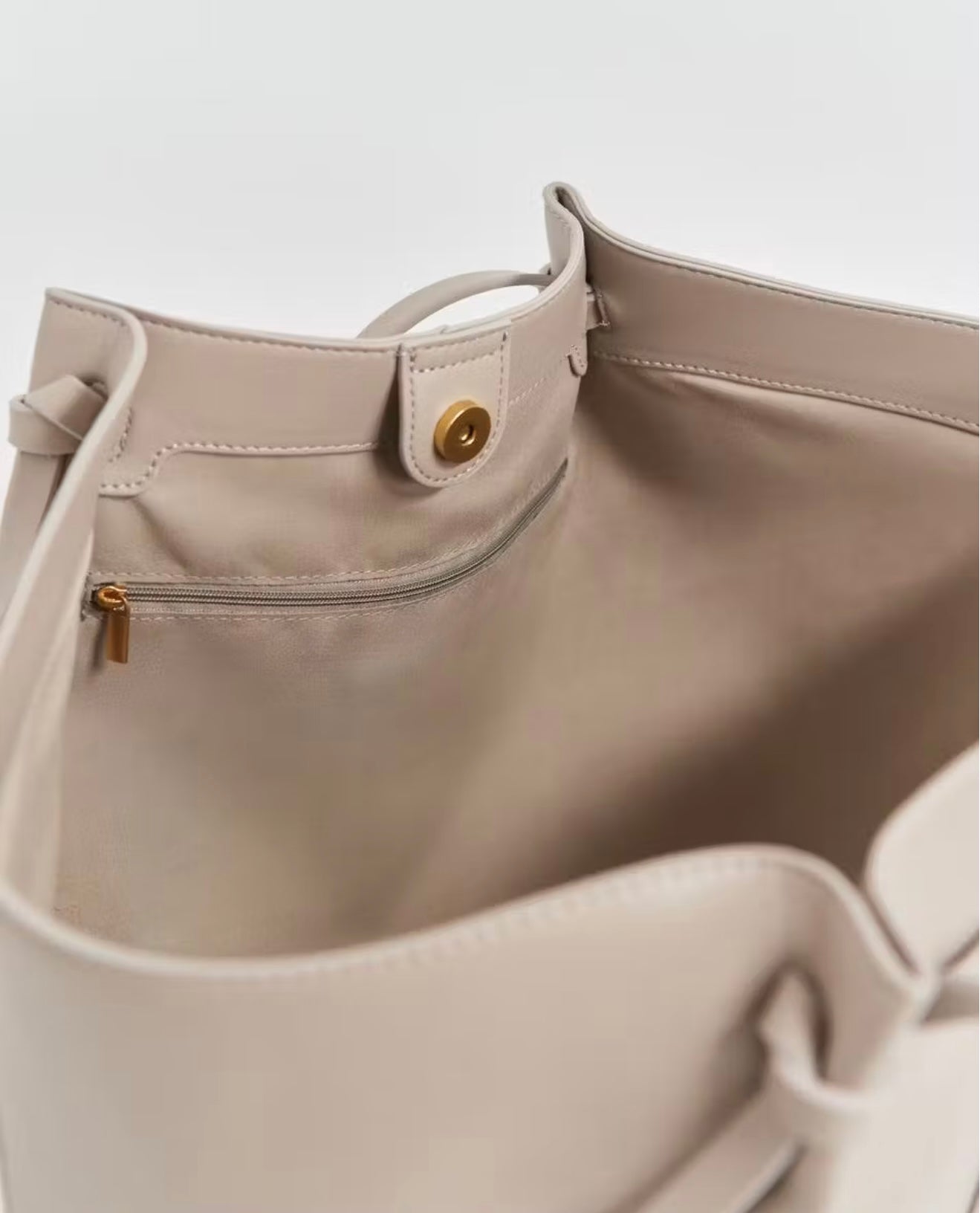 Uni Tasche mit langen Riemen