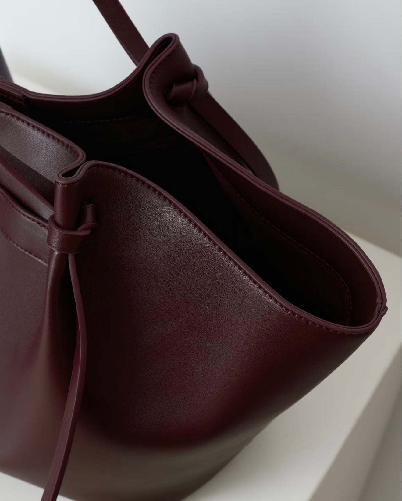 Uni Tasche mit langen Riemen