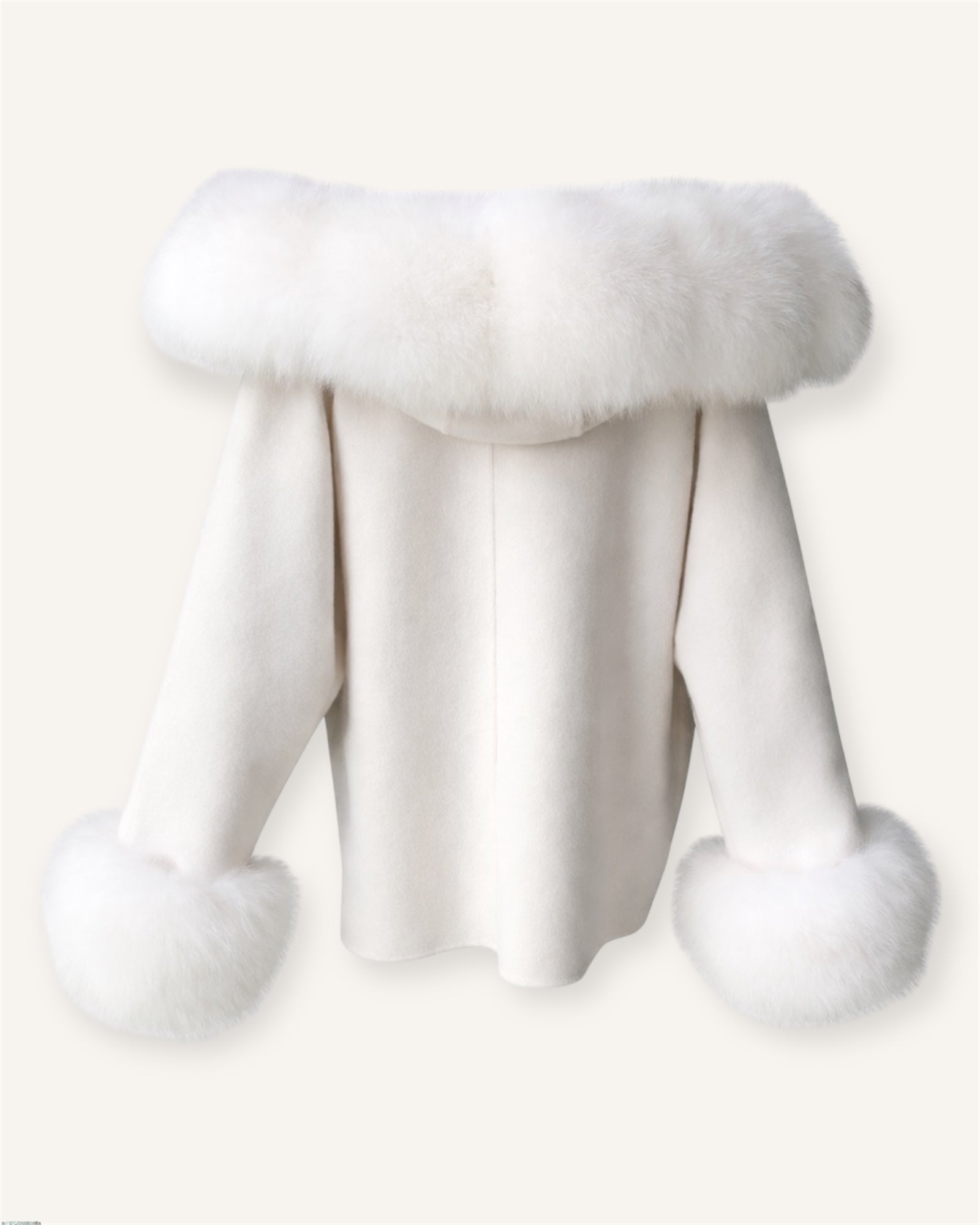 The Asmata - Creme Kaschmirmantel mit Kapuze aus verarbeiteten Vintage Pelz